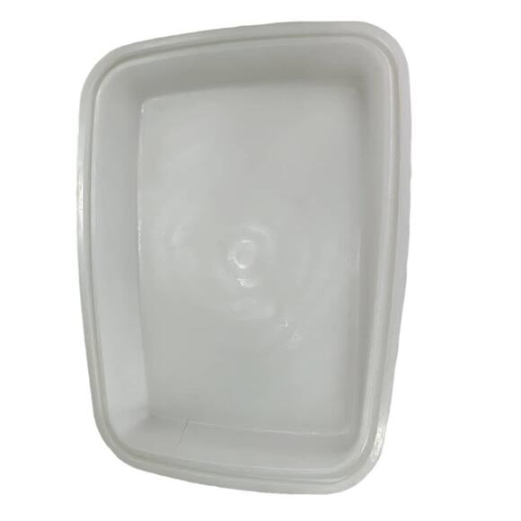 Tupperware Vintage Almond Ice Cream Keeper and Translucent Lid   #1 - Picture 5 of 9